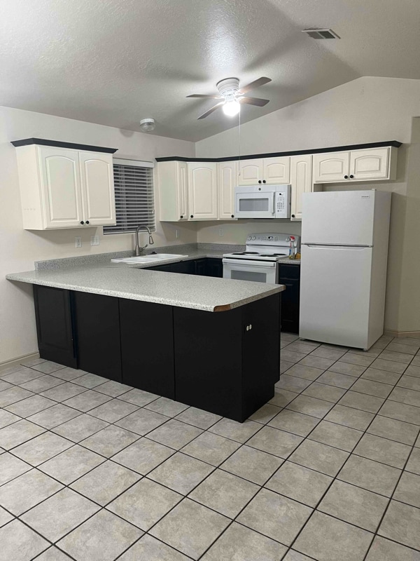 Building Photo - 2056 E Middleton Dr