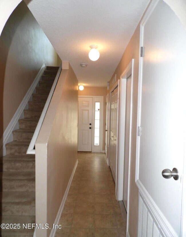 Building Photo - 11628 Hickory Oak Dr
