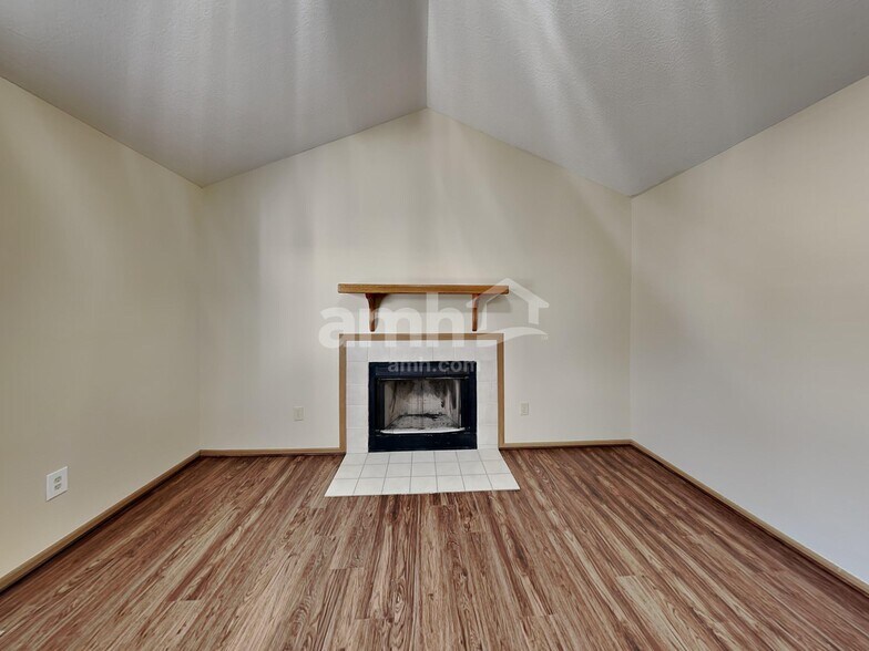 Building Photo - 3452 Oak Bend Blvd