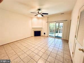 Building Photo - 13030 Park Crescent Cir