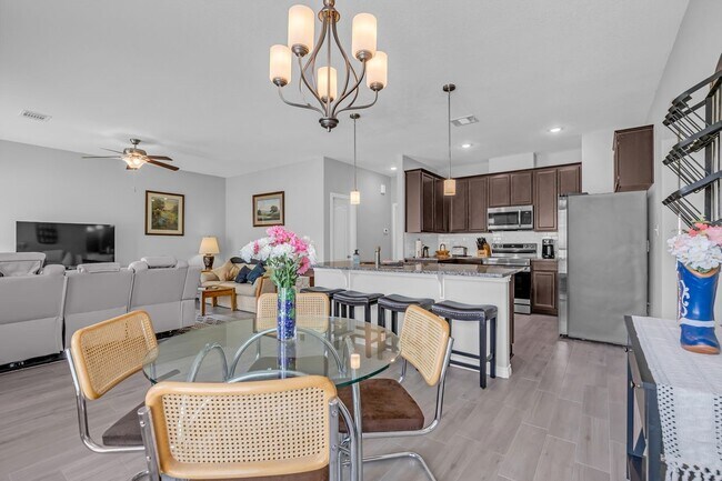 Building Photo - 13005 Centaurus Ct