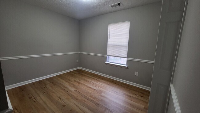 Building Photo - 6903 Gallop Dr