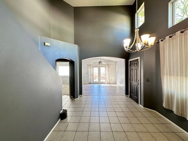 Building Photo - Santa Barbara At Summerlin