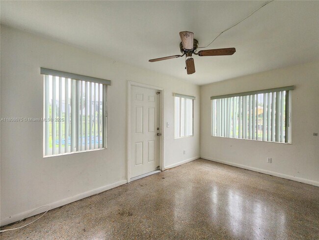 Building Photo - 1564 NW 31st Way