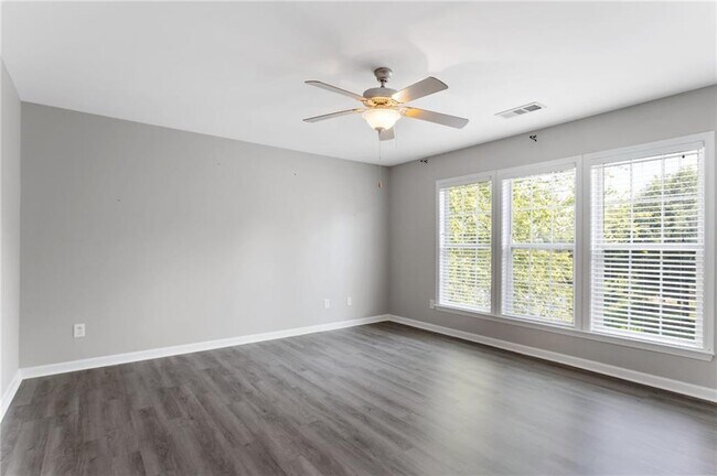 Building Photo - 6250 Whirlaway Dr