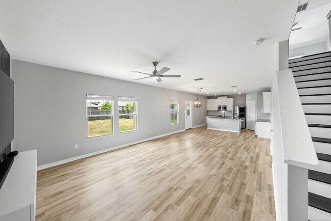 Building Photo - 4 Bedroom Corner Lot Rental with Spacious ...