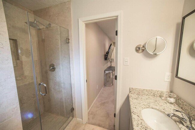 Building Photo - 3123 Lazy Spring Dr