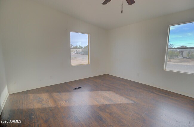 Building Photo - 5706 N Fuchsia St