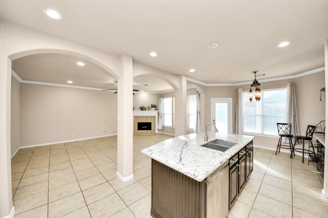 Building Photo - 13719 Hartford Ct