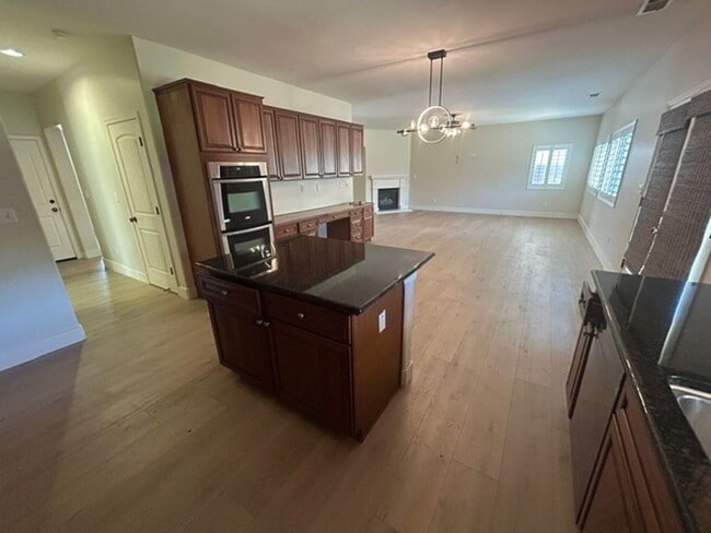 Building Photo - 2 Story house in Cul-De-Sac