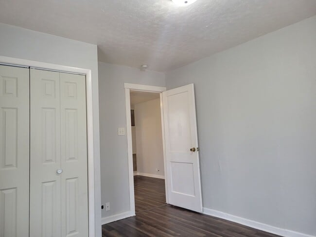 Building Photo - Your Next Home Awaits: 3 Bed 1 Bath Family!