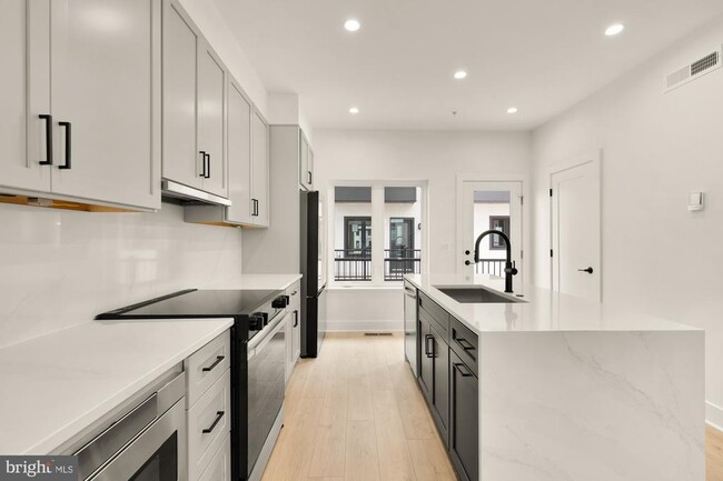 Building Photo - 2615 Olmsted Ct NW