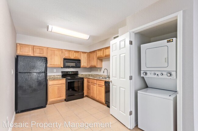 Building Photo - 2 br, 2 bath House - 330 S. Beck Avenue, #110