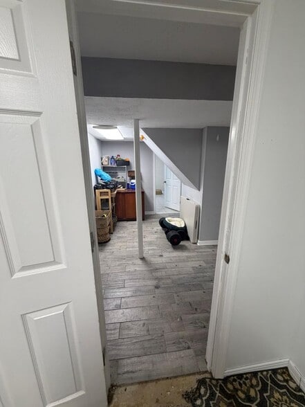 Building Photo - 301 S Fillmore St