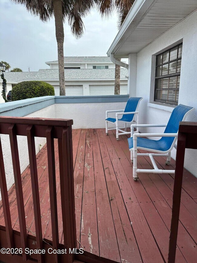 Building Photo - 335 Paradise Blvd