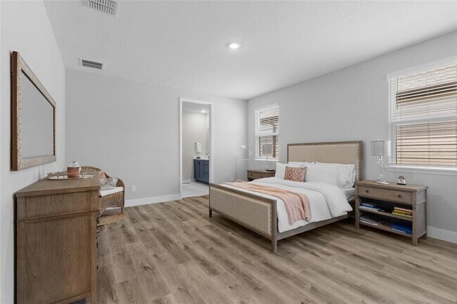 Building Photo - 2205 Broadbrook Dr