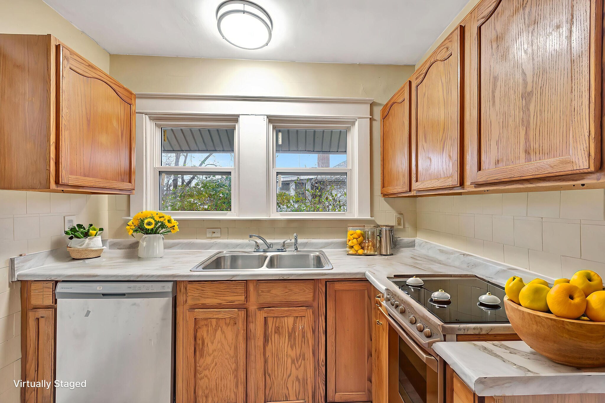 Building Photo - 2243 Hannaford Ave