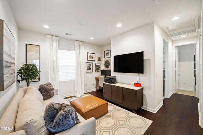 Building Photo - 1560 Thorpe Trl