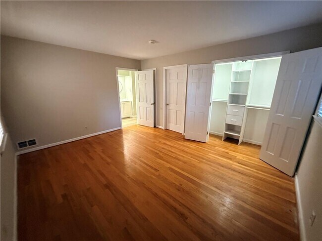 Building Photo - 1351 Old Johnson Ferry Rd NE