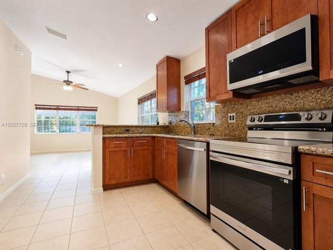 Building Photo - 1041 Cedar Falls Dr