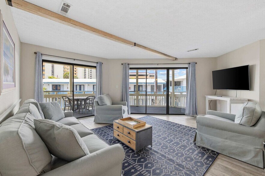 Primary Photo - 2805 N Ocean Blvd