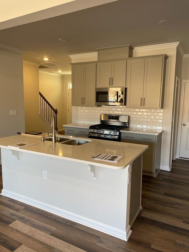 Building Photo - 5019 Arkose Dr