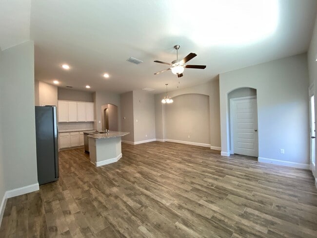 Building Photo - Live Minutes from Historic Gruene and Downtown New Braunfels! 4/3/2 Home in Gruenefield Subdivisi...