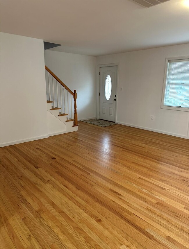 Primary Photo - 86 5th Ave