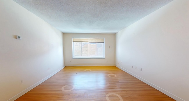 Building Photo - 280 Corey Rd