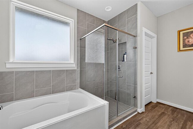 Building Photo - 3806 Favor Frst Ct