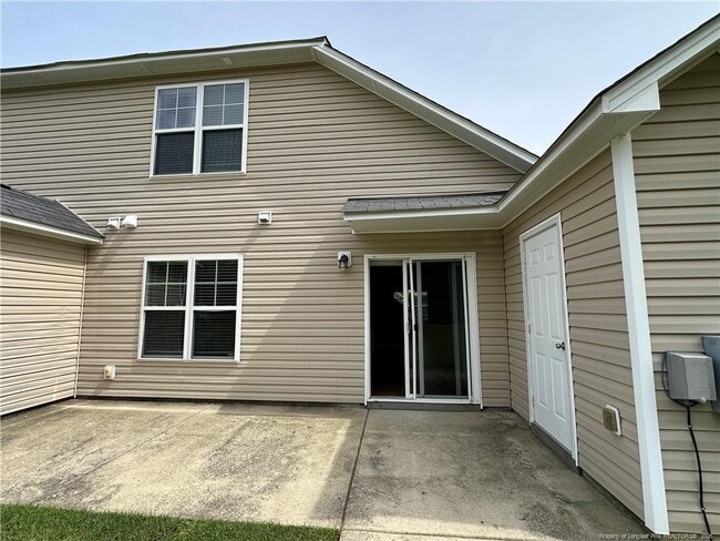 Building Photo - 240 Collinwood Dr