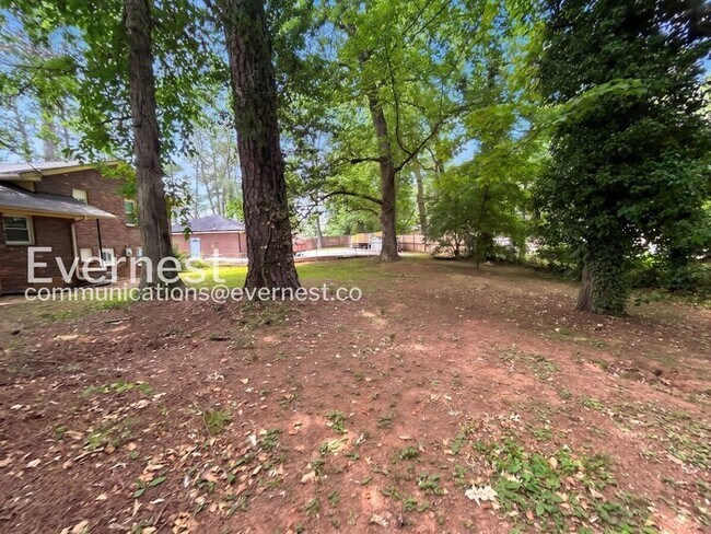 Building Photo - Limited Time Special Offer / 3 beds 2 baths Spacious Single Family Home with Carport and Deck /  ...