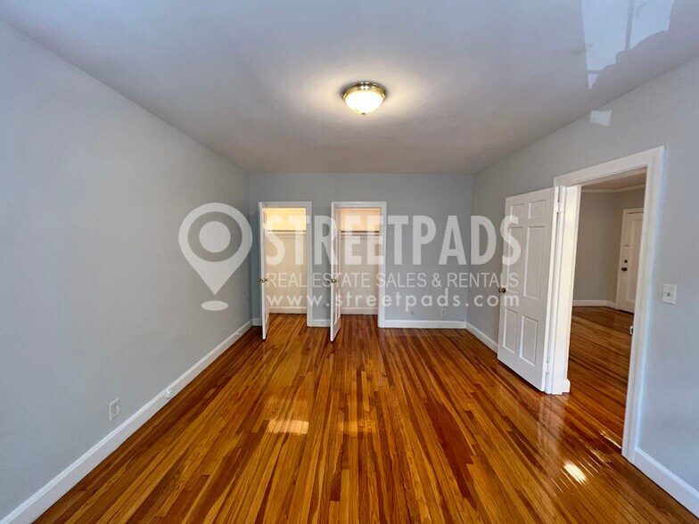 Building Photo - 1151 Beacon St