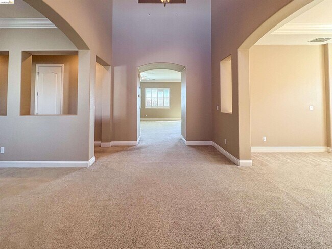 Building Photo - 2497 Winged Foot Rd