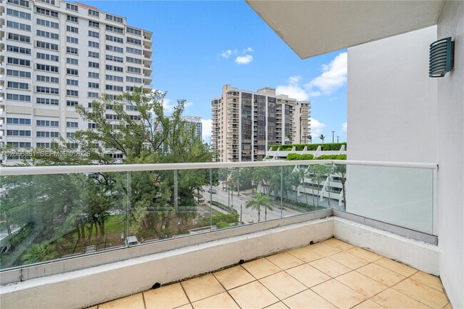 Building Photo - 6362 Collins Ave