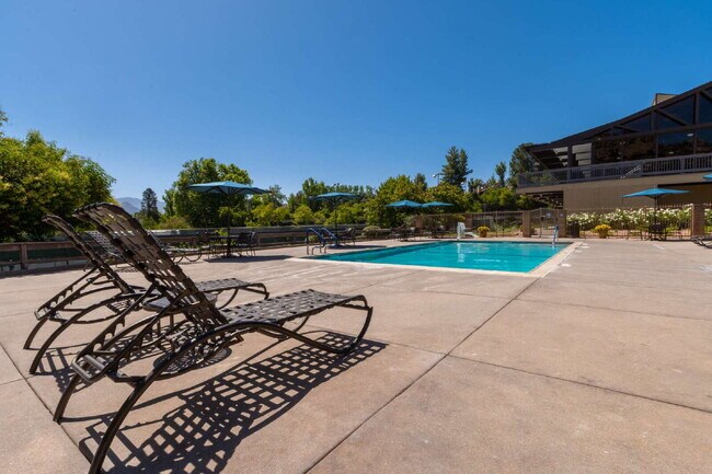 Building Photo - Scenic Long-term Rentals!