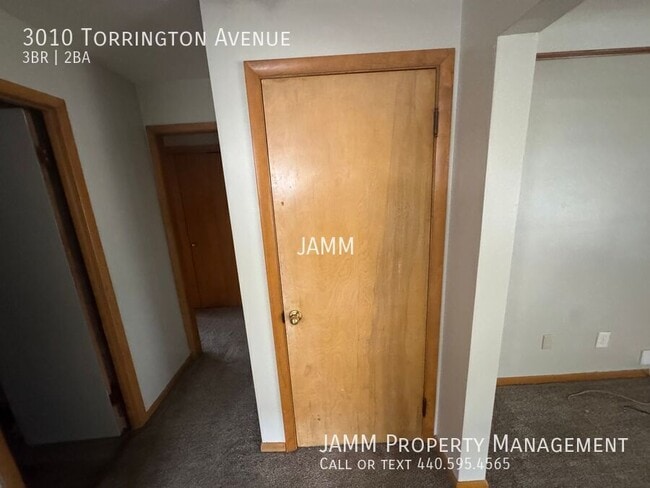 Building Photo - 3010 Torrington Ave