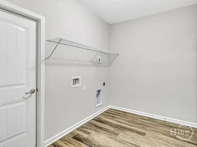 Building Photo - 134 Ainsdale Dr