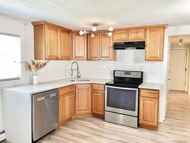 Building Photo - 11 Marshall St