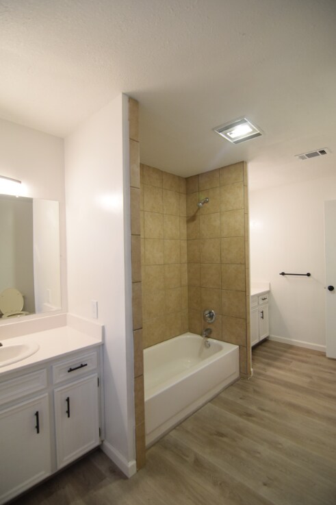 Building Photo - 820 Cedar Ridge Dr