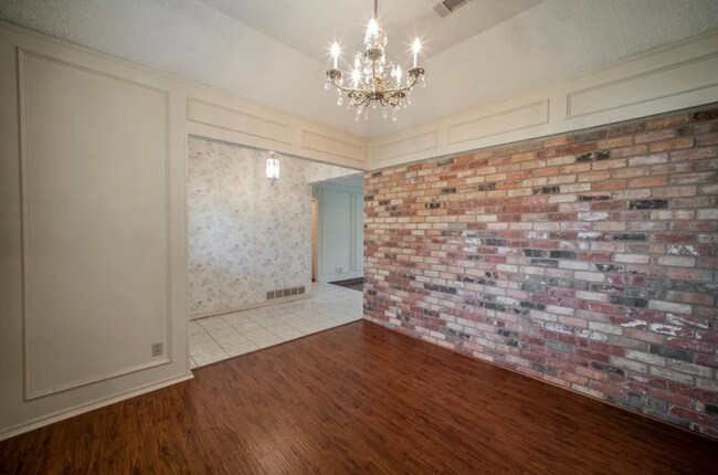 Building Photo - 2507 Radcliffe Dr