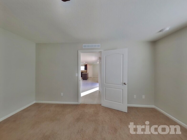 Building Photo - 77063 Crosscut Wy