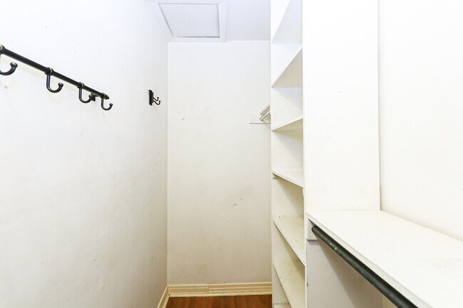 Building Photo - 2517 33rd St