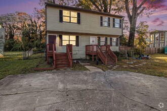 Building Photo - 3 Bedroom, 2 Bath Duplex on the Beltline