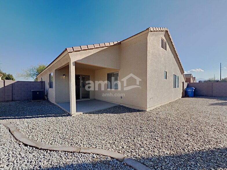 Building Photo - 1808 S 106th Ln