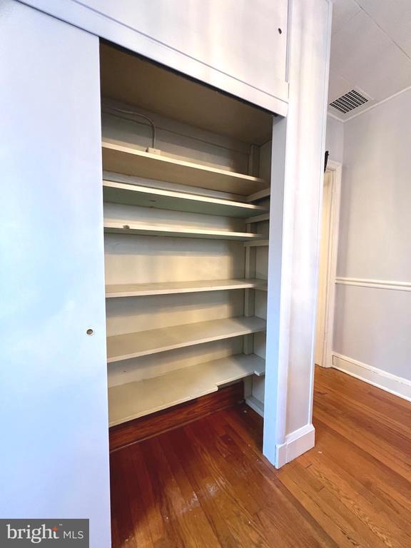 Building Photo - 303 Willow Ave