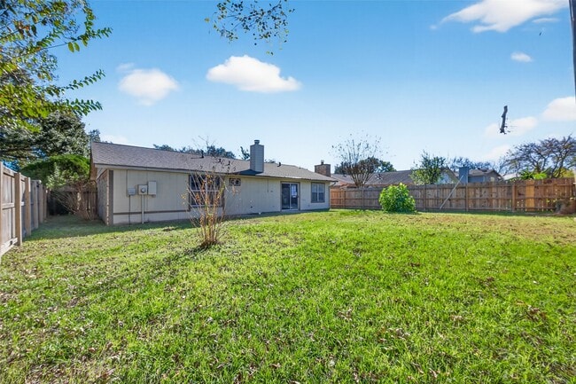 Building Photo - 5211 Devon Green Dr