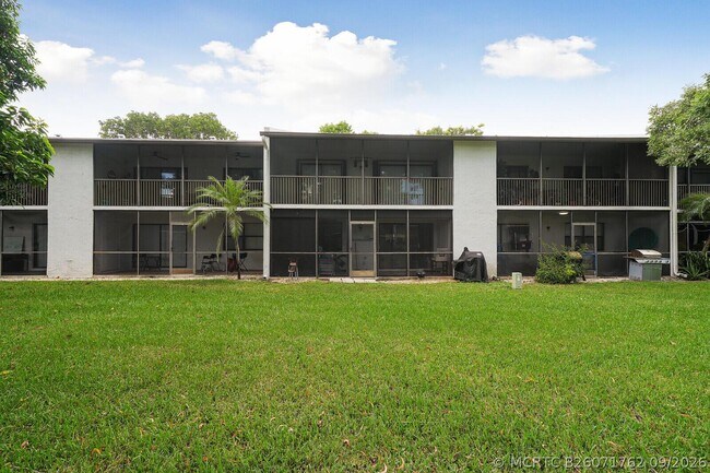 Building Photo - 1284 S Military Trail