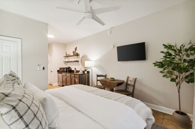 Building Photo - 10343 E County Hwy 30A