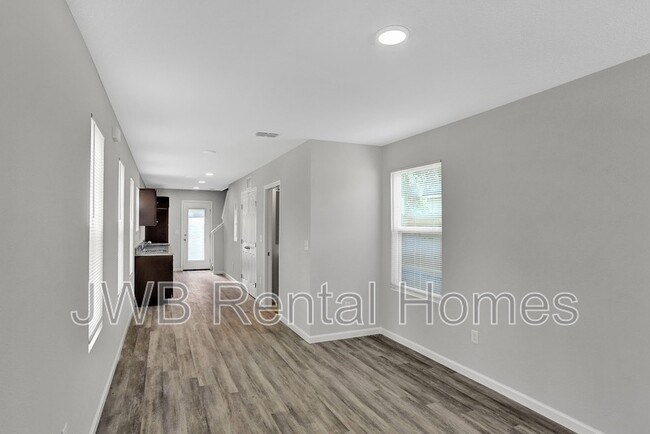 Building Photo - 1256 Pippin St